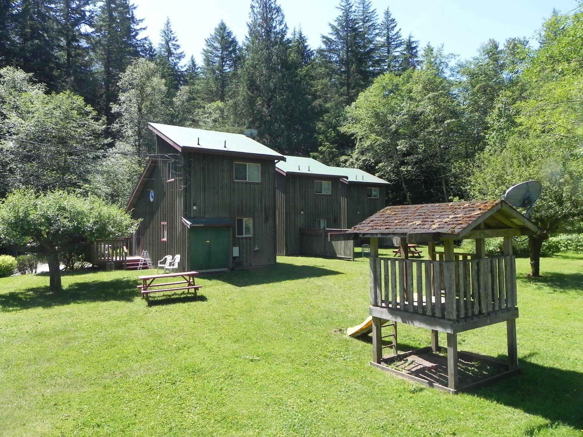 Forest Echoes Cabins Cultus Lake エクステリア 写真